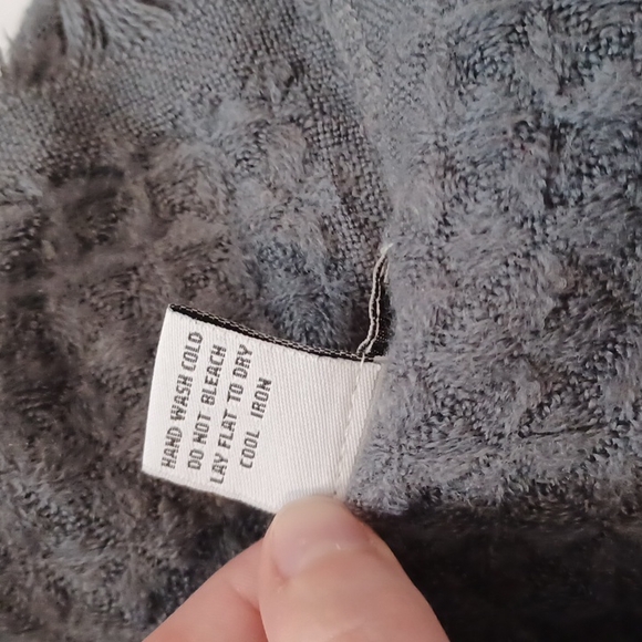 19 Palms Soft Infinity Loop Scarf Dark Gray Boho gray fringe scarf 13" x 40" - Picture 4 of 15